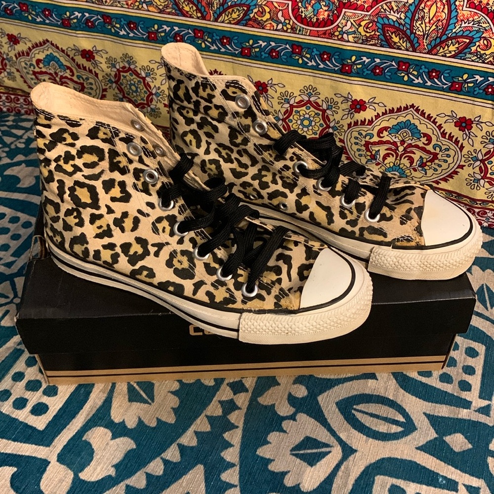 Vintage 80s Converse High Tops Women’s Size 7 Leopard Print VGC